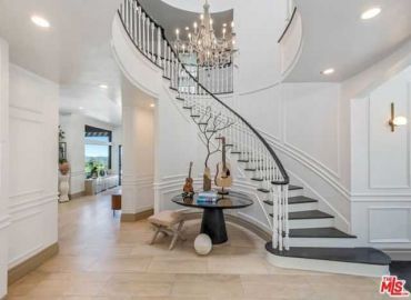 MLS# 25480153