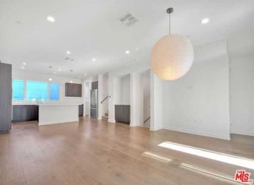 MLS# 25571973