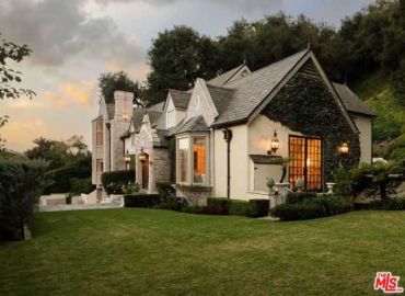 MLS# 25592479