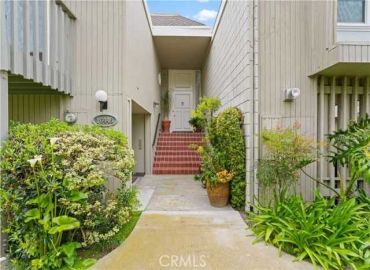 MLS# NP25097594