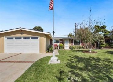 MLS# OC25100412