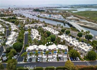 MLS# OC25129578