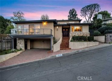 MLS# SR25043595