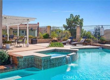 MLS# SR25049308